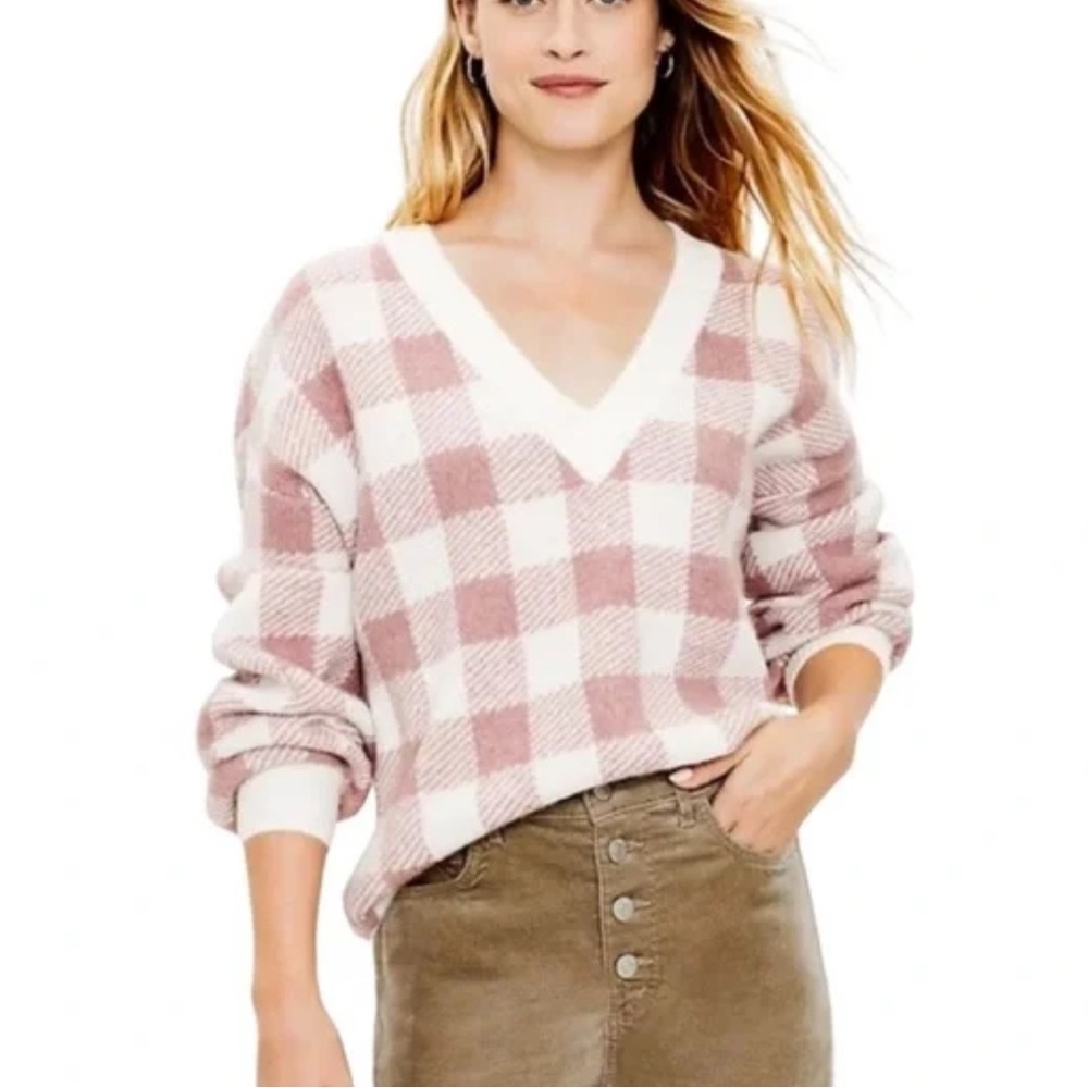 LOFT Pink and White Checkered V-Neck Sweater